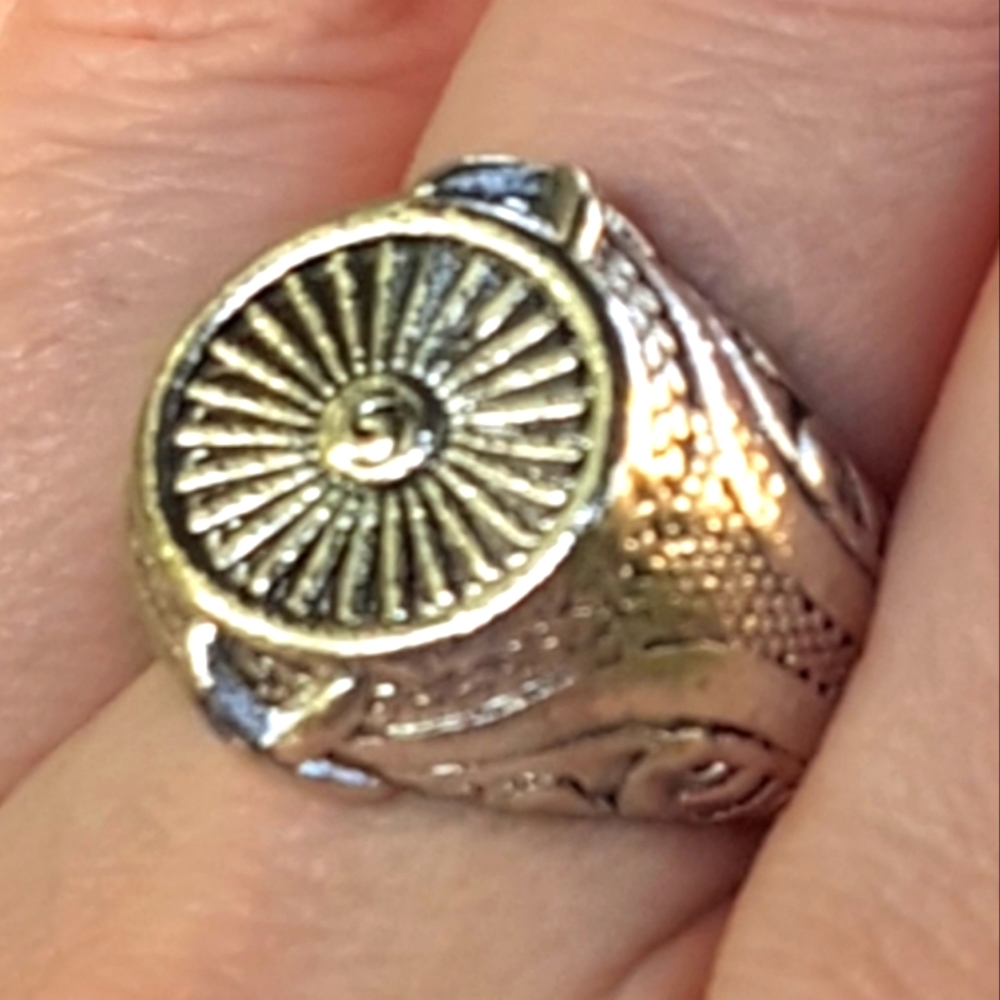 ✈ Hypno Windmill Ring